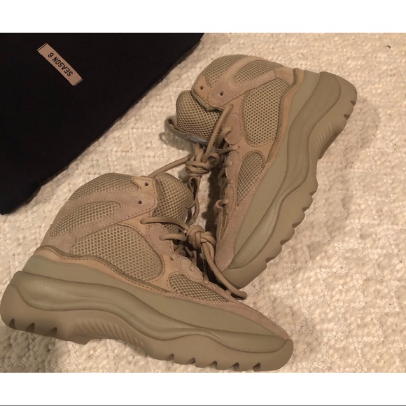 YEEZY Desert Rat Boots - Picture 2 of 7